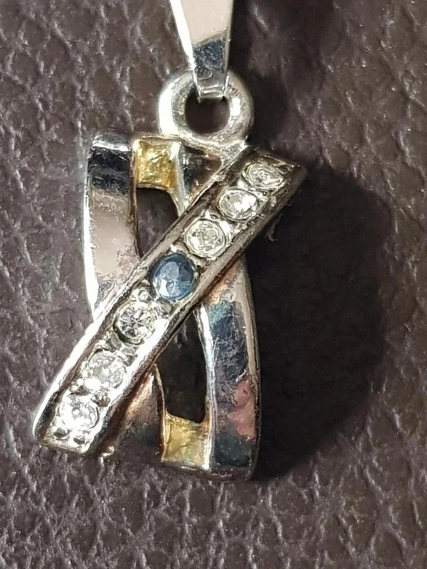 Colar e pingente prateado com pedra azul e strass novo – photo 2